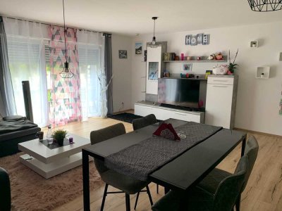 Moderne Ein-Zimmer Erdgeschosswohnung mit Terrasse, Neubau, in Forstern (Kreis Erding)