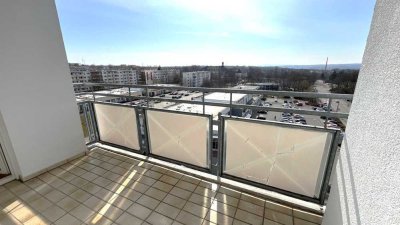 2-Zi.-Dachgeschoss-Whg. mit Balkon, Lift , Stellplatz und FERNBLICK
