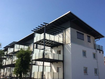 Lichtdurchflutete und neu renovierte 2,5-Zimmer Wohnung mit Terrasse und EBK, ohne Courtage - Nr. 8