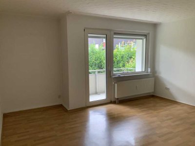 Schöne Erdgeschoss-Wohnung mit Balkon am Föhrenweg frei!