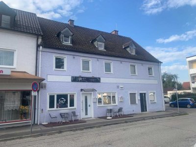 ***Waldkraiburg: Schönes, voll vermietetes Wohn-/ und Geschäftshaus in einer TOP Lage***