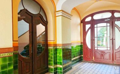 4-Zimmer-Wohnung im Stuckaltbau nahe Perelsplatz!