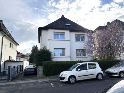 Rarität in Offenbach/Bieber  Freistehendes 2 Familienhaus, das komplett frei wird