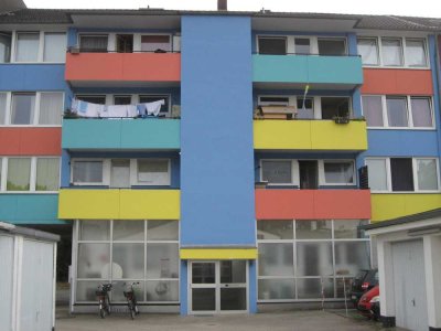 Barrierearme  2-Zimmer-Wohnung mit Balkon und Einbauküche in Neuss