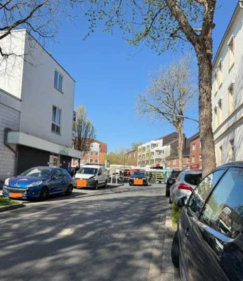 MFH mit rund 363 m² Wohn-Nutzfläche, Balkone u. Baugrundstück