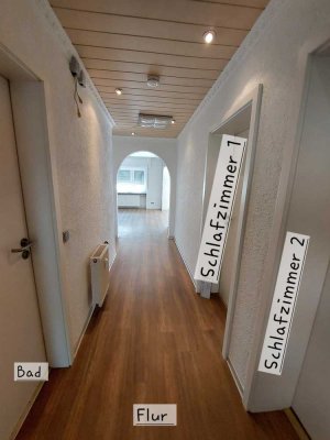 Attraktive 3,5-Zimmer-Wohnung mit Terasse und Einbauküche in Bürstadt