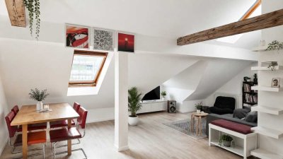 Helle 2,5-Zimmer-Dachgeschosswohnung mit Tageslichtbad in der Ulmer Oststadt