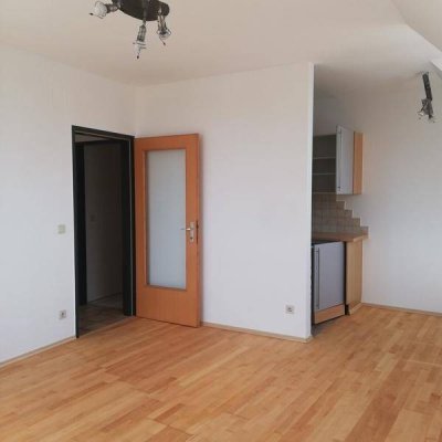 Moderne 2-Zimmer-Dachgeschoßwohnung