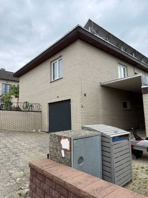 Vielseitiger Bungalow mit zwei Wohneinheiten und Garten - in Salzgitter-Lichtenberg