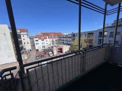 Helle 3 Zimmerwohnung mit Aufzug und Balkon