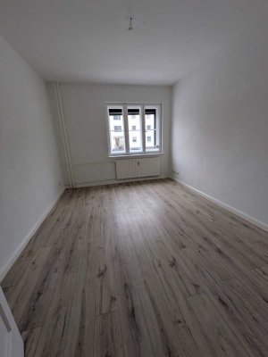 Wohnen in Zehlendorf – 2 Zimmer Wohnung wartet auf neue Mieter