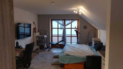 Nachmieter gesucht für möblierte Dachgeschosswohnung (38 m²)