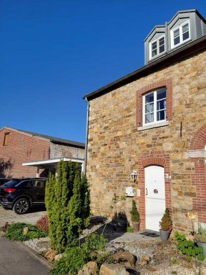 Haus Doppelhaushälfte Wohnung Haus zur Miete Mietshaus
