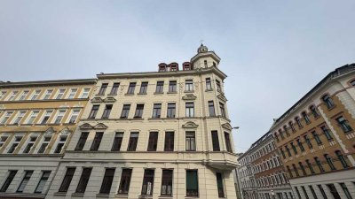 "FREI-werdende 4-Zimmer-Dachgeschosswohnung mit Loggia und Turmzimmer in Leipzig"