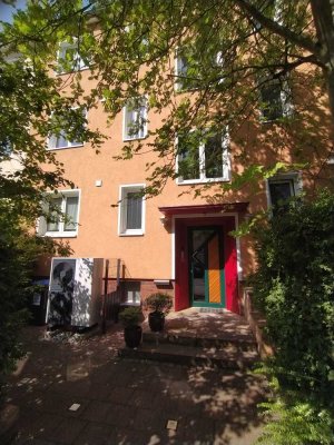 Reserviert: Erstbezug nach Sanierung mit Balkon und EBK: Exklusive Wohnung mit geh. Innenausstattung