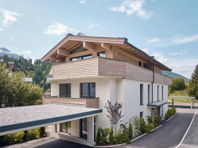 Stylische Luxus-Dachgeschosswohnung mit Bergblick ( 05587 )