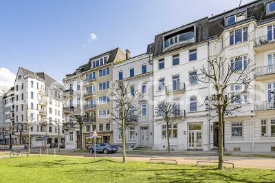 Erste Alsterreihe – Stillvoller Altbau mit Blick aufs Wasser!