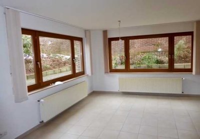 Souterrain-Wohnung in ruhiger Wohngegend