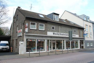 Ca. 120 m² Vier Zimmer Wohnung im II. OG/ DG Wohnen am Stadtpark