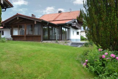 Freistehendes EFH – Nähe Schloßberg Stephanskirchen - 220 qm Wfl – 2000 qm Garten – Natur pur