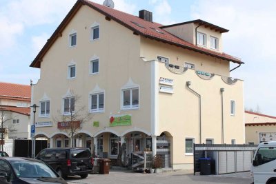 gemütliche Dachgeschoßwohnung mit kleiner Galerie - super Anbidung an München