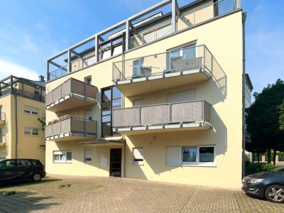 Eigentumswohnung mit 2 Zimmern, großer Terrasse und Tiefgaragenstellplatz