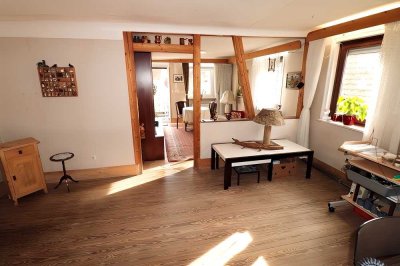 Schlössle von Höfen – Großzügiges 3-Familienhaus mit weiterem Ausbaupotenzial.