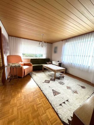 Harmonisches Zuhause für Zwei: Stilvolles Zweifamilienhaus in begehrter Lage nahe Waldspielplatz Tan