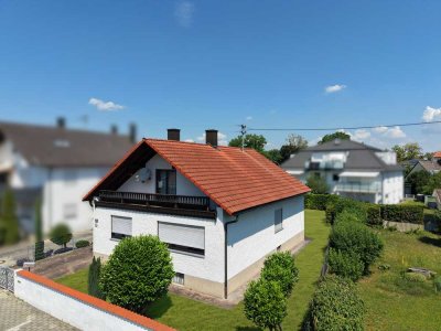 Familienfreundliches Eigenheim mit schönem Garten in ruhiger Lage von Zuchering!
