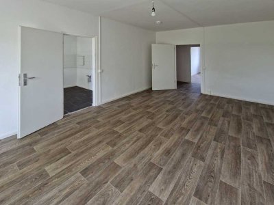 Familien willkommen: 3-Zimmer-Wohnung mit Balkon im schönen Hohenstücken!