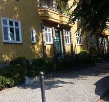 Bezugsfrei! 3-Zimmer-Altbauwohnung im Kiez von Adlershof provisionsfrei zu verkaufen!