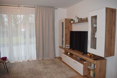 Exklusive, neuwertige 2-Raum-EG-Wohnung mit geh. Innenausstattung mit Balkon und EBK in Geesthacht