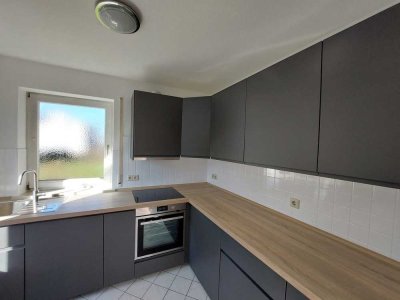 Renovierte 4-Zimmer-Wohnung mit EBK und Balkon im Erdgeschoss (Hochparterre) in zentrumsnaher Lage