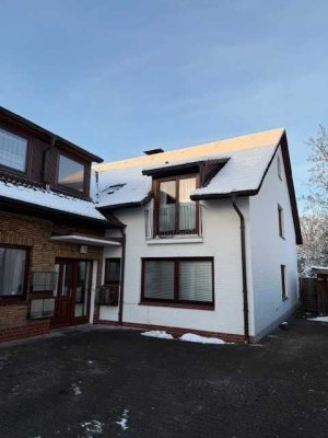 großzügige, helle 2-Zimmer Wohnung mit Balkon/Großensee