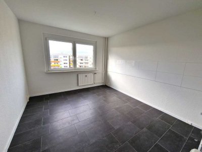 Deine neue riesige Wohnküche wartet auf dich!