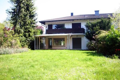 Drei-Zimmer-Wohnung mit Terrasse und Gartennutzung in bester Lage von Bad Godesberg - Plittersdorf