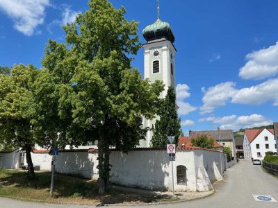 Sanierungsbedürftiges MFH in Schwabelweis - teilweise frei!