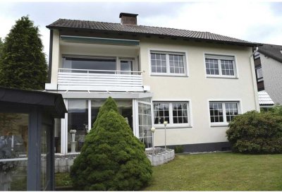 Geschmackvolle 3-Zimmer-Wohnung mit großem Balkon und EBK inkl. Gartenmitbenutzung in Bielefeld