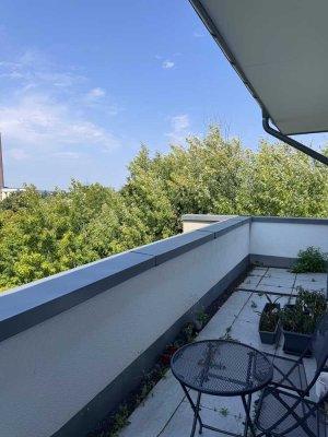 Helle 2-Zimmer Dachgeschosswohnung mit  Terrasse