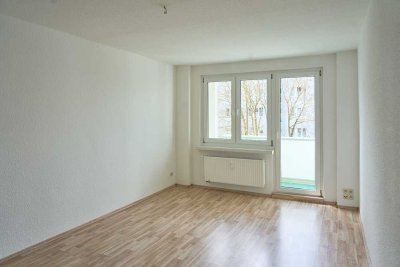 3-Zimmer-Wohnung mit Einbauküche, Balkon & Stellplatz – Greifswald- Schönwalde – sofort frei!