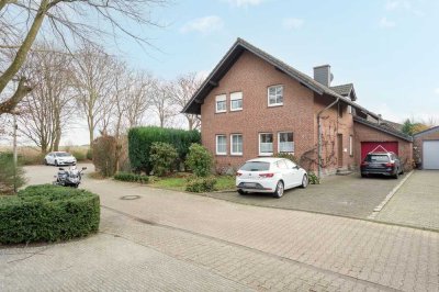 Flexible Nutzung als Zweifamilienhaus mit Traumgarten und Nähe zur niederländischen Grenze!