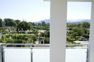 Sehr beliebt bei Familien mit Kindern: moderne  4-Zi.-Whg. mit Balkon, 2 Bädern, Aufzug und TG