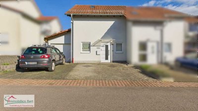 GRENZNÄHE! NUR 15 MINUTEN BIS L-SCHENGEN:
SEHR GEPFLEGTES WOHNHAUS MIT 4 SCHLAFZIMMERN