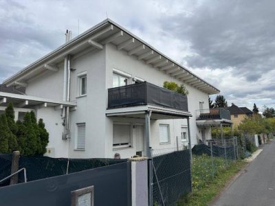 Nähe Don Bosco Top gepflegte 2 Zimmerwohnung mit 8m2 Terrasse und PKW Abstellplatz
