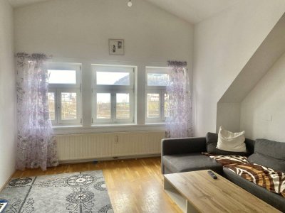 GNIGL/NÄHE ZIB: Geräumige, schöne 3-Zimmer-Altbauwohnung, 4. Stock ohne Lift