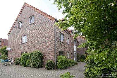 Dachgeschosswohnung mit Einbauküche und Pkw-Stellplatz