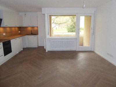 ERSTBEZUG – Hochparterre - Marienfelder Allee – Parkähnliche Wohnanlage - 1 Zimmer - Balkon