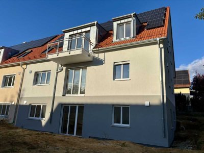 Exklusive 5-Zimmer Wohnung zum Erstbezug in einer Neubau DHH im KfW 40 Standard