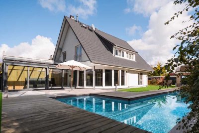Architektonische Eleganz in bester Lage mit Pool  und Sauna
