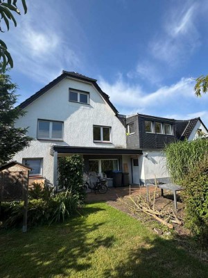 Welver: Wohnhaus mit 2 Einheiten und 1000m² Grundstück